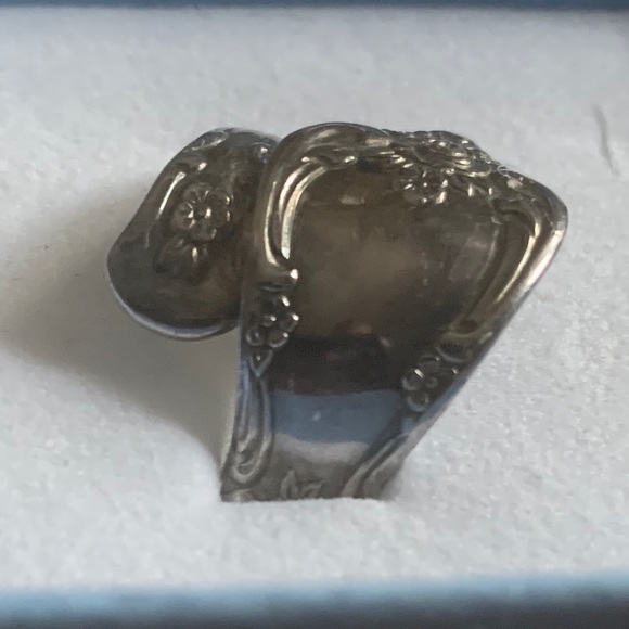 Vintage Rogers Oneida Spoon Ring - Picture 2 of 7